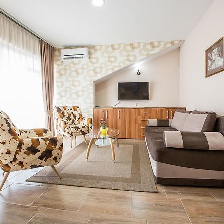 Apartmani Mg Niksic Luaran gambar